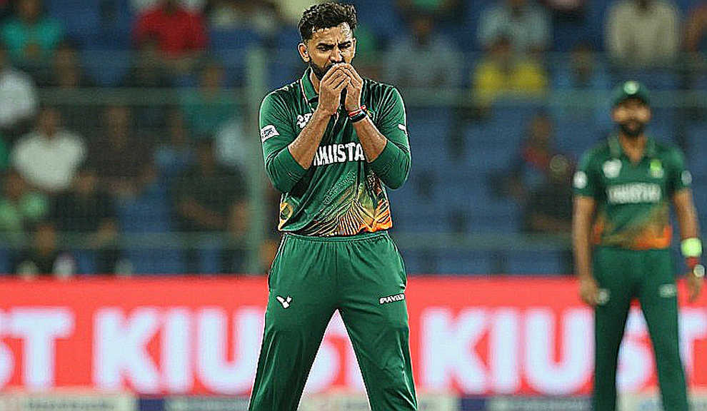 নিরপেক্ষ ভেন্যুতে ২১৫ রানে পিছিয়ে আফগানিস্তান: ফলো-অন সীমা, ব্যাটিং গভীরতা ও টেস্ট অর্থনীতির খতিয়ান