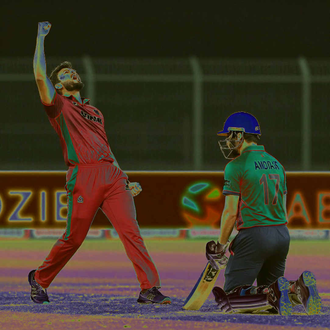 আবুধাবির ফাঁকা গ্যালারিতে ৩৩২ বল: যে ইনিংস স্কোরকার্ড দেখতে পায় না