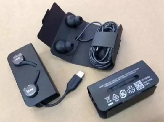 AKG Handsfree Stereo Sound Type-C 3.5mm Earphones - Packaging display