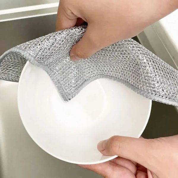 Dish Cleaning Cloth Set Durable Scratch-Free Scrubbers - Main view of usin metal cleaning cloth