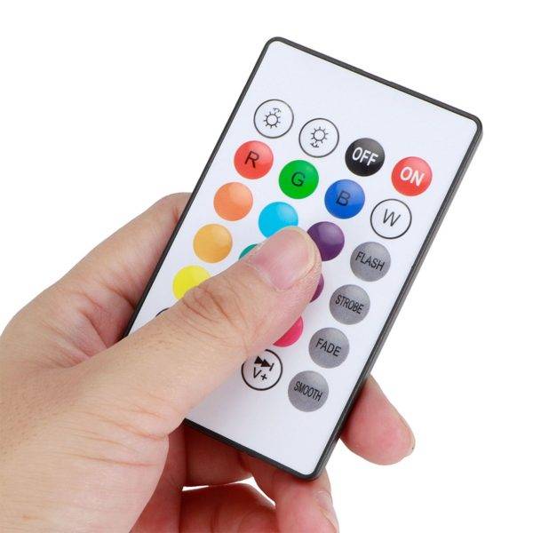 Smart LED Bulb Speaker 2-in-1 RGB Light + Remote Control Smart LED Bulb Speaker 2-in-1 RGB Light + Remote Control - With remote